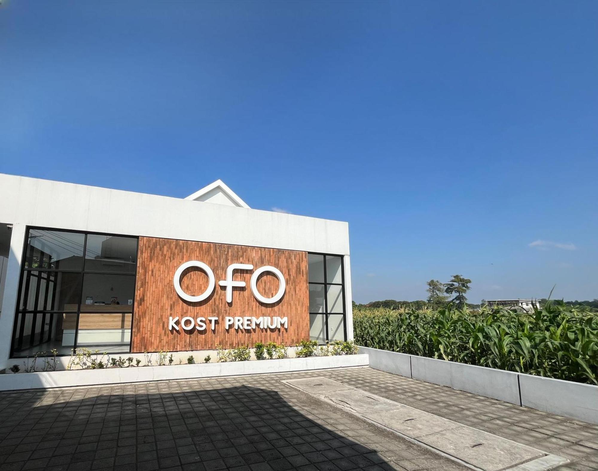Отель Ofo Kost Premium Kampung Inggris Pare Syariah Mitra Reddoorz Экстерьер фото