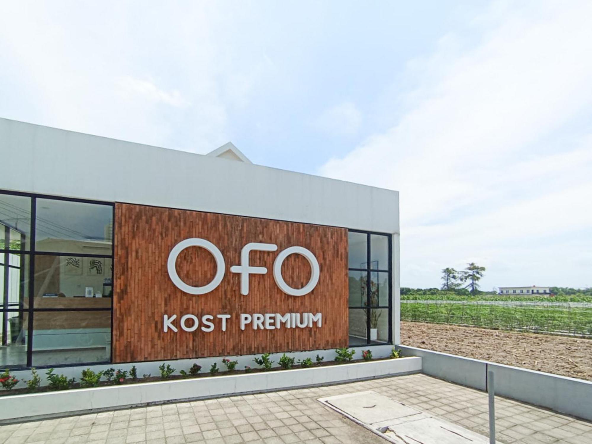Отель Ofo Kost Premium Kampung Inggris Pare Syariah Mitra Reddoorz Экстерьер фото
