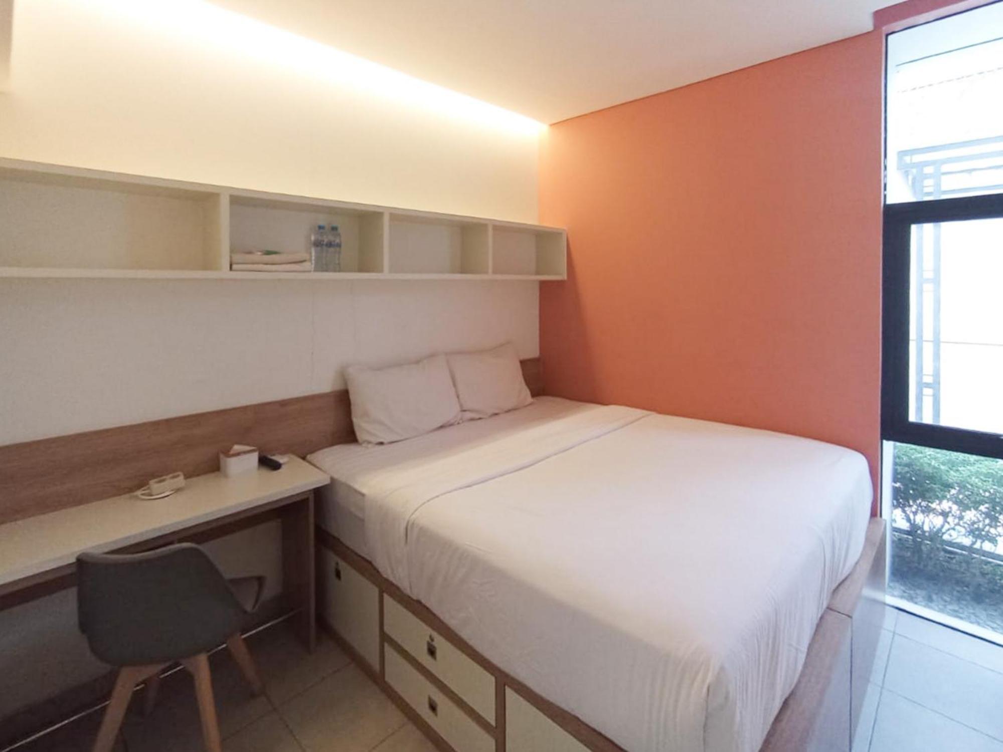 Отель Ofo Kost Premium Kampung Inggris Pare Syariah Mitra Reddoorz Экстерьер фото