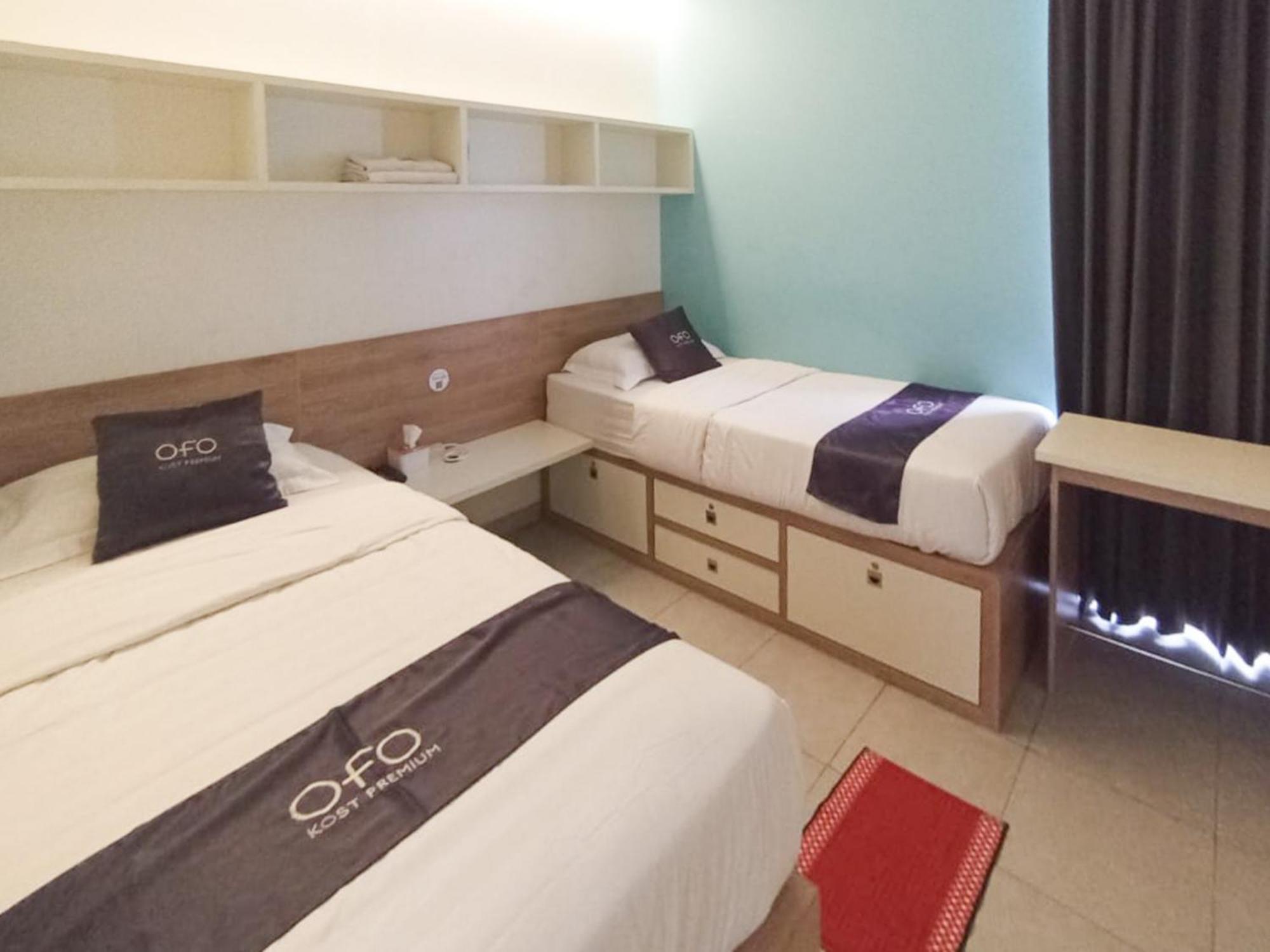 Отель Ofo Kost Premium Kampung Inggris Pare Syariah Mitra Reddoorz Экстерьер фото