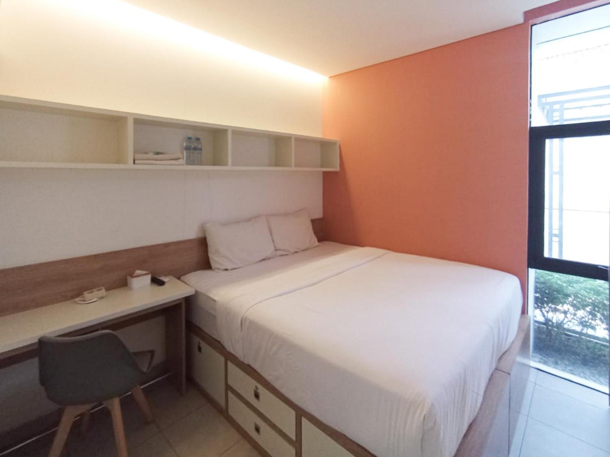 Отель Ofo Kost Premium Kampung Inggris Pare Syariah Mitra Reddoorz Экстерьер фото