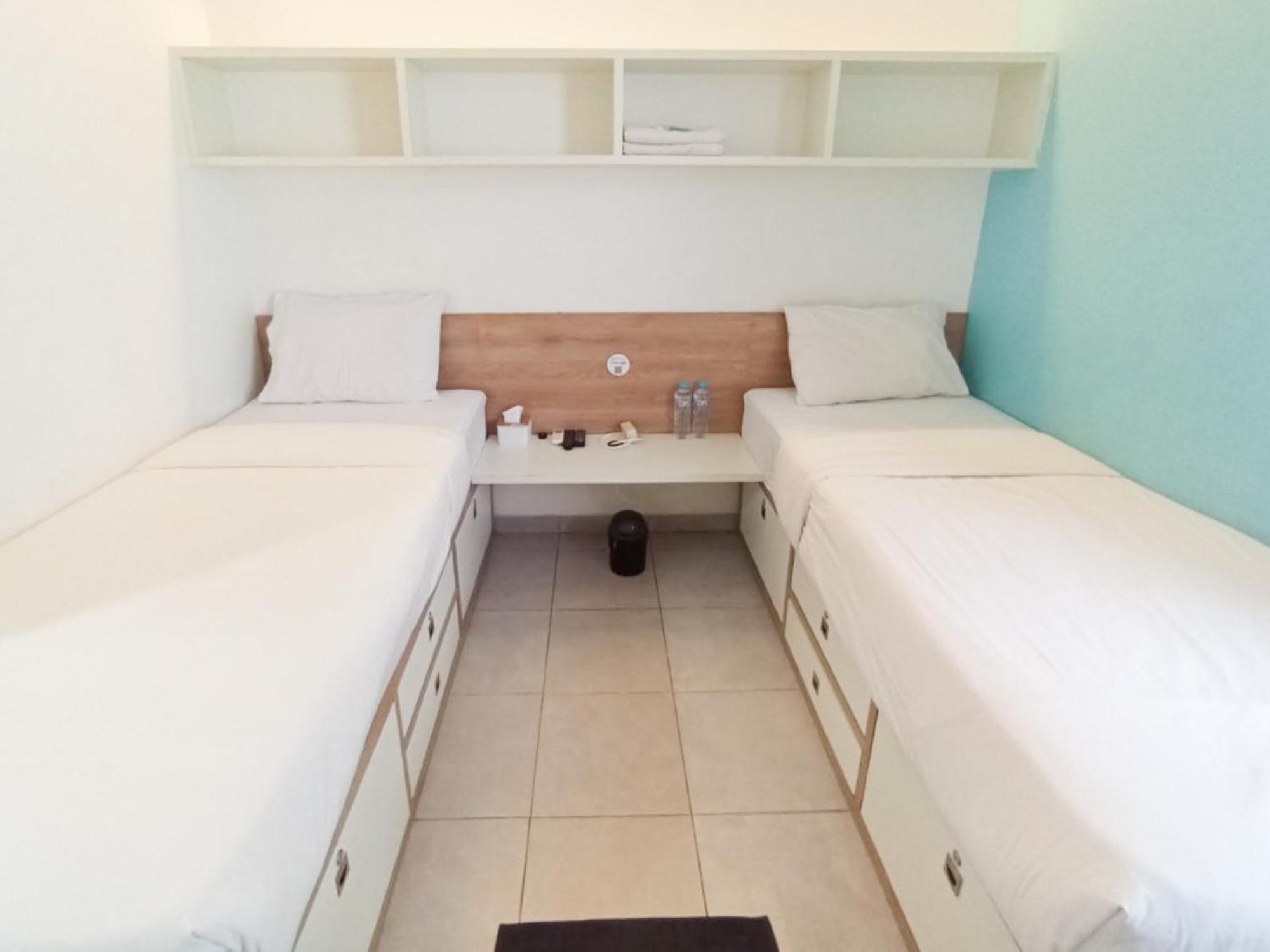 Отель Ofo Kost Premium Kampung Inggris Pare Syariah Mitra Reddoorz Экстерьер фото
