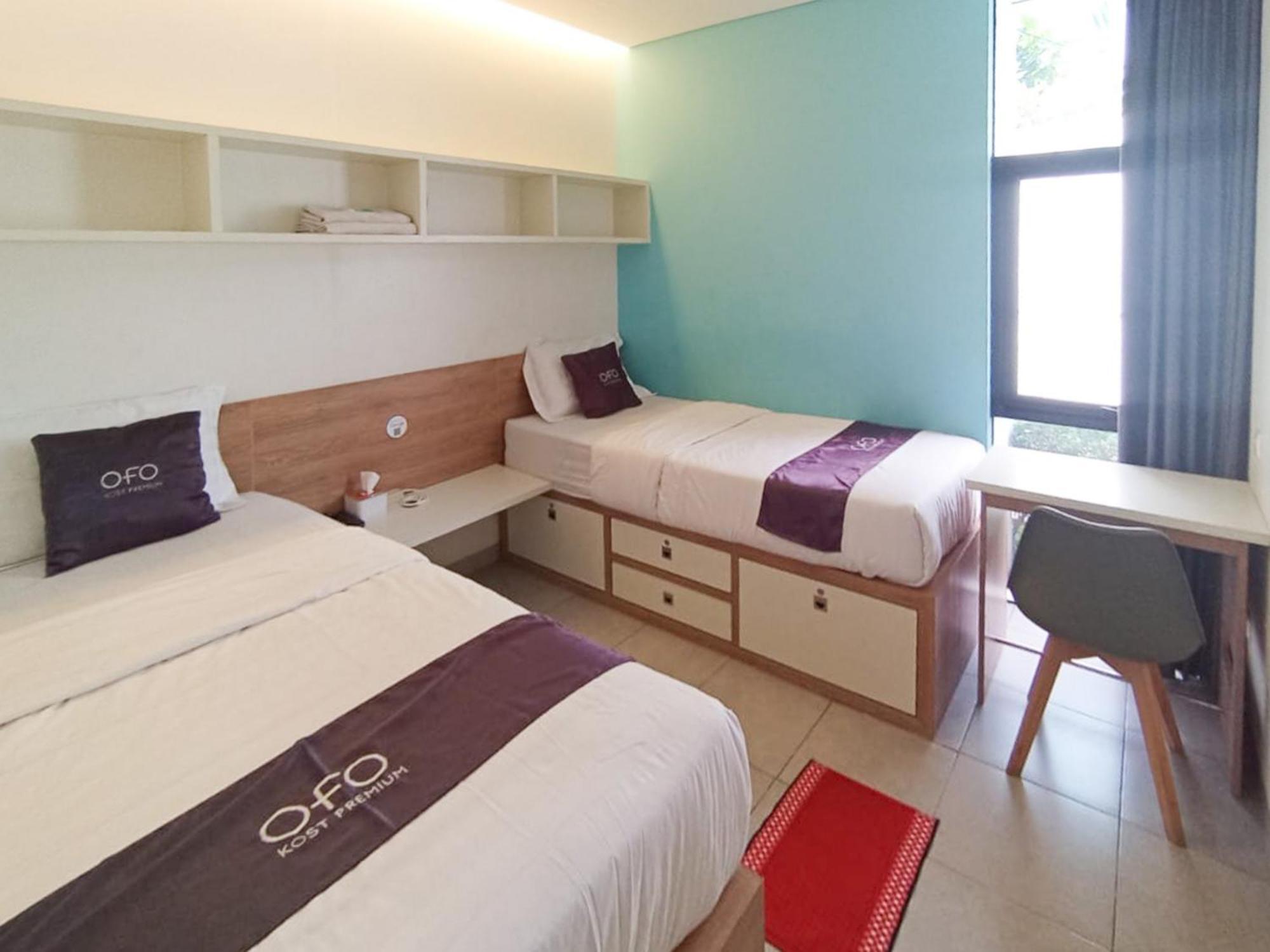 Отель Ofo Kost Premium Kampung Inggris Pare Syariah Mitra Reddoorz Экстерьер фото