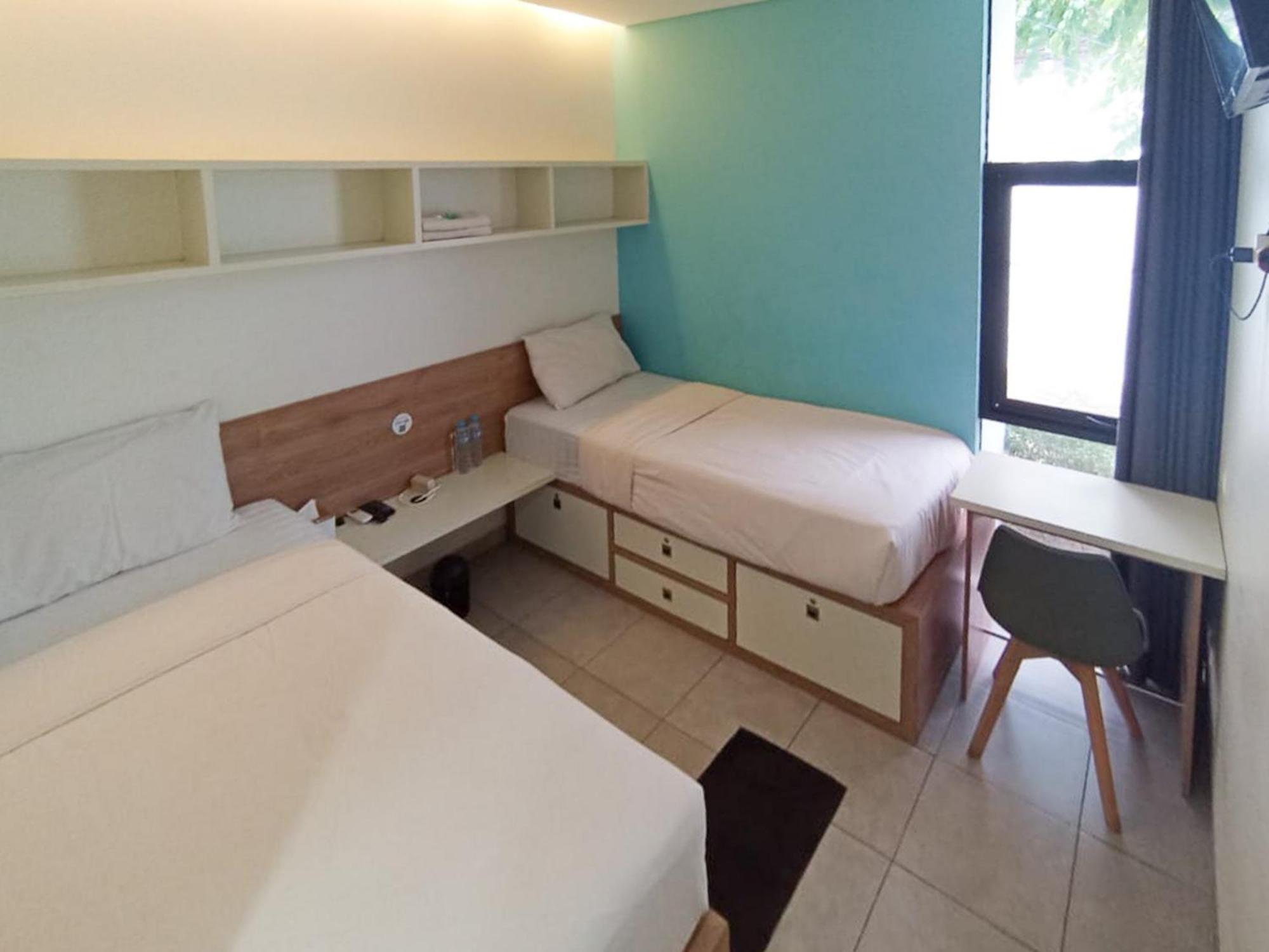 Отель Ofo Kost Premium Kampung Inggris Pare Syariah Mitra Reddoorz Экстерьер фото